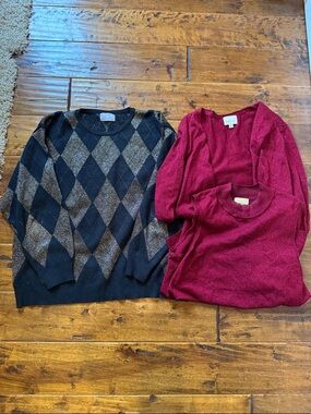 XL - Black & gold Sweater + 2 glitter Red Tops - festive Trio